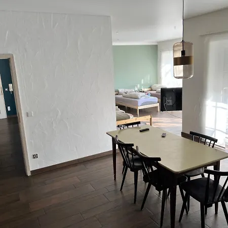 Penthouse آلتسناو اين اونترفرانكن